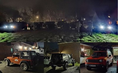 k-Jeeps auf Parkplatz.jpg